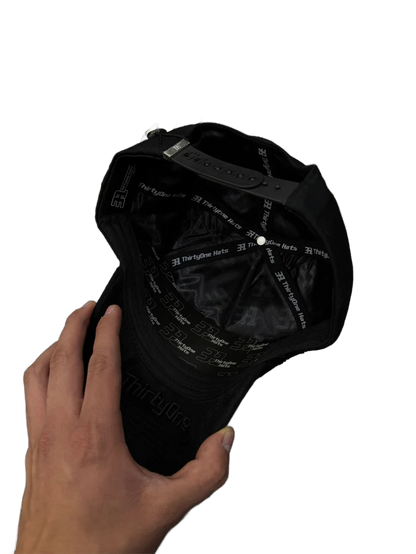 31 Hats Crystal Black